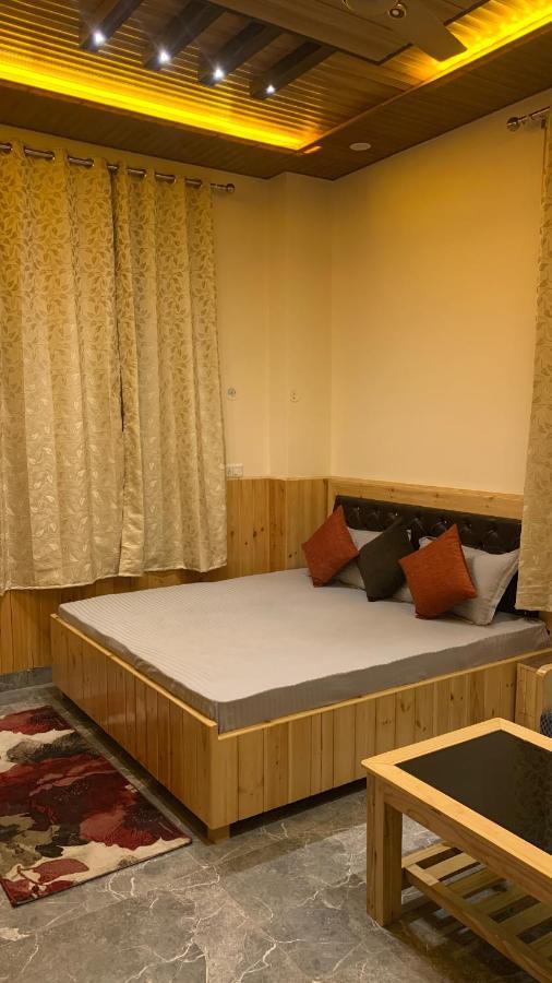 Tulip Flowing River View Hotel. Shamshi Exteriör bild