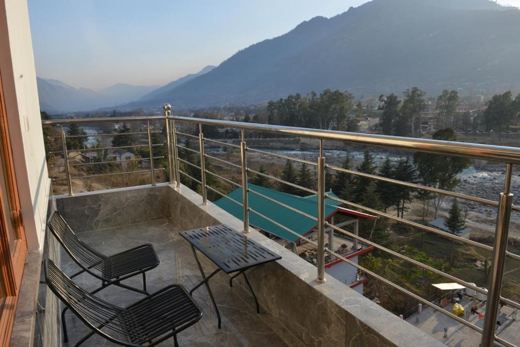 Tulip Flowing River View Hotel. Shamshi Exteriör bild