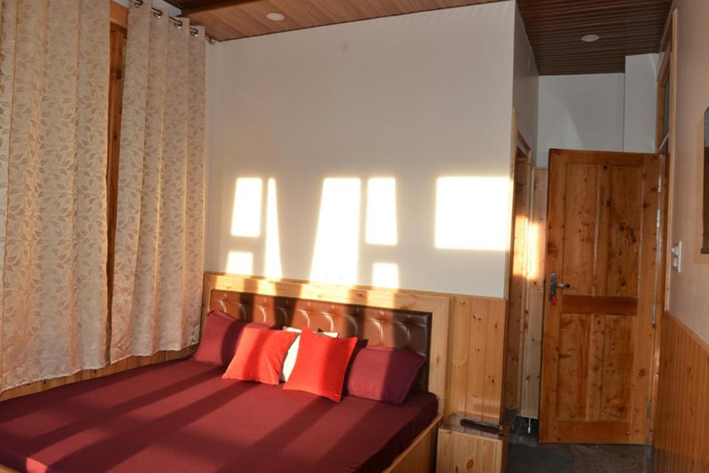 Tulip Flowing River View Hotel. Shamshi Exteriör bild