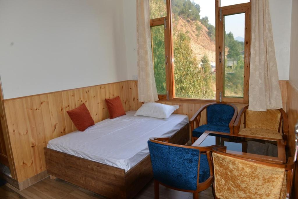 Tulip Flowing River View Hotel. Shamshi Exteriör bild